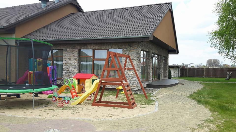 Hotel Magnat Słupca エクステリア 写真